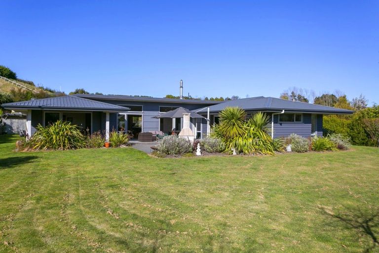 Photo of property in 54 Dalmore Way, Acacia Bay, Taupo, 3385
