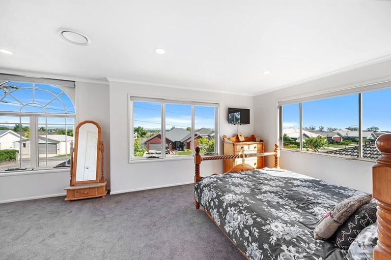 Photo of property in 28 Arataki Road, Havelock North, 4130