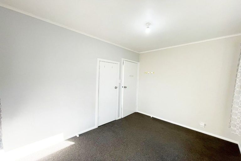 Photo of property in 5 Rondorlyn Place, Manurewa, Auckland, 2102