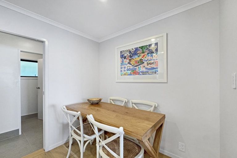 Photo of property in 123 Marine Parade, Seatoun, Wellington, 6022