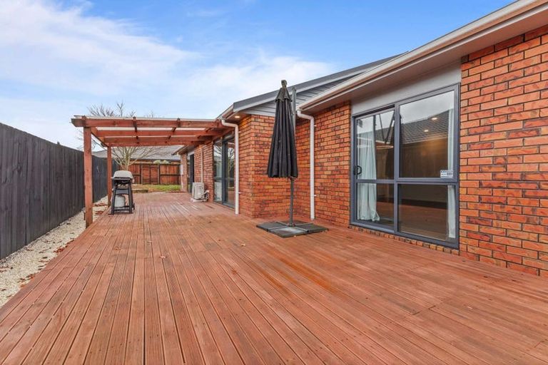 Photo of property in 28 Carroll Place, Owhata, Rotorua, 3010