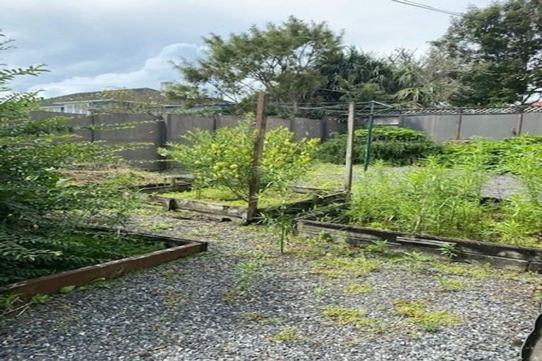 Photo of property in 1/22 Captain Scott Road, Glen Eden, Auckland, 0602