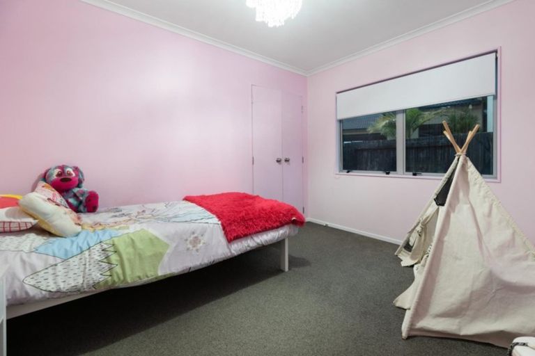 Photo of property in 28 Oreti Crescent, Papamoa Beach, Papamoa, 3118