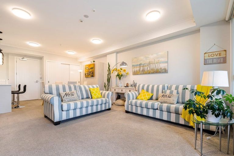 Photo of property in 138 Eaves Bush Parade, Orewa, 0931