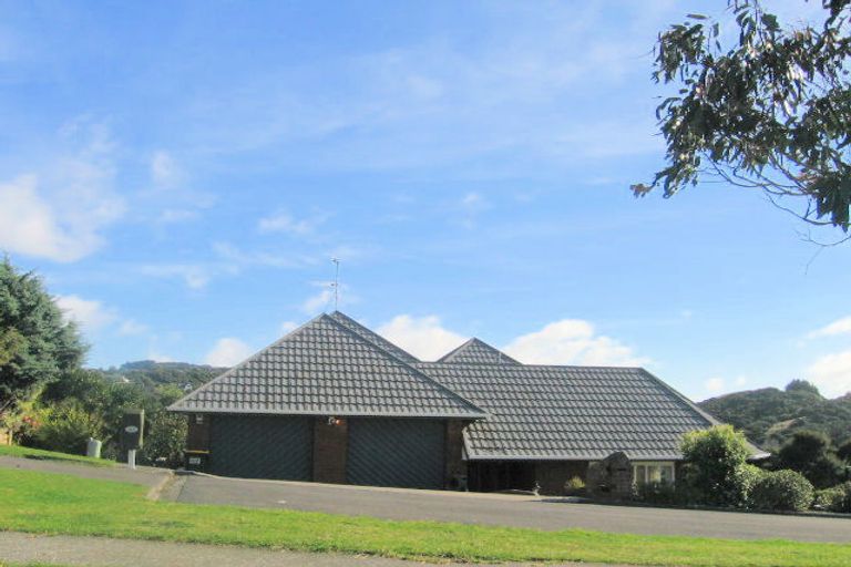 Photo of property in 18 James Cook Drive, Whitby, Porirua, 5024