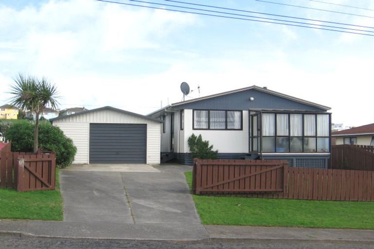 Photo of property in 117 Waiuta Street, Titahi Bay, Porirua, 5022
