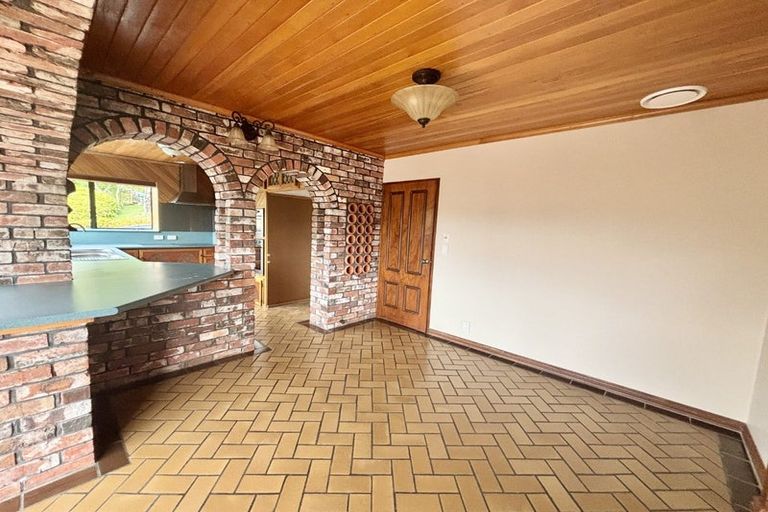 Photo of property in 1 Hobbit Lane, Pinehaven, Upper Hutt, 5371