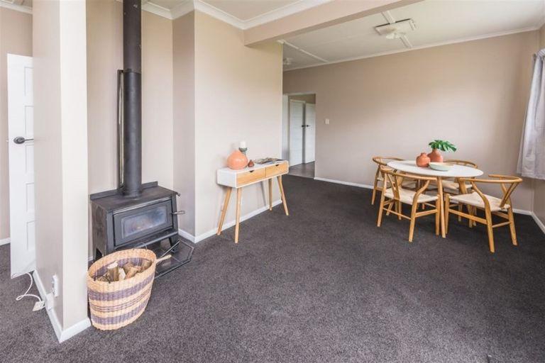 Photo of property in 24 Swiss Avenue, Gonville, Whanganui, 4501