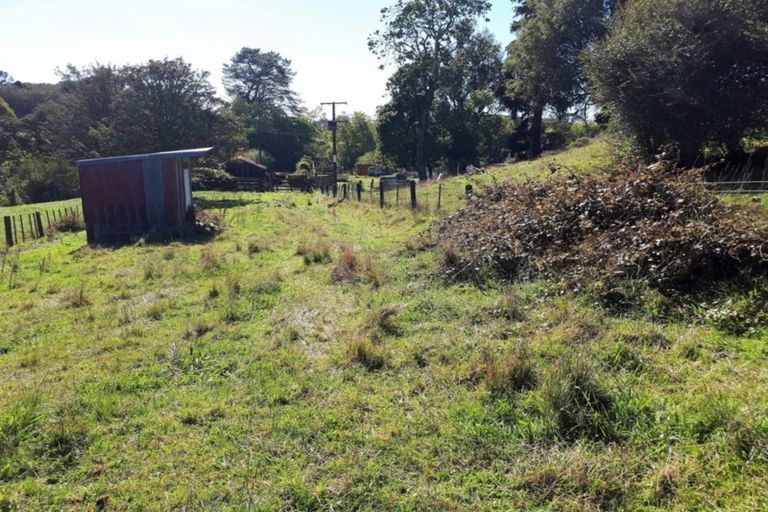 Photo of property in 194 Tarata Road, Inglewood, 4387