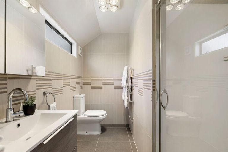 Photo of property in 1/1 Harley Road, Takapuna, Auckland, 0622