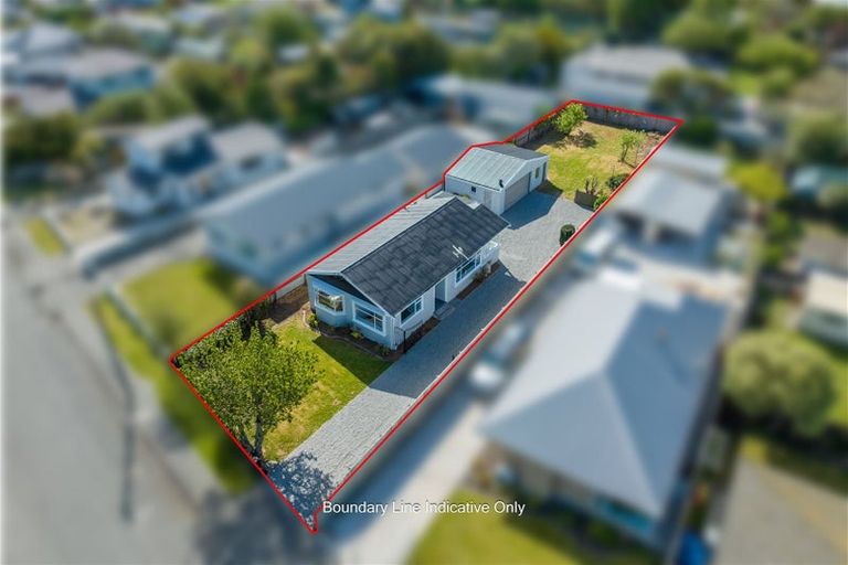 Photo of property in 16 Rawson Street, New Brighton, Christchurch, 8083