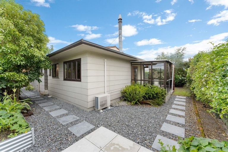 Photo of property in 21 Moore Street, West End, Palmerston North, 4412