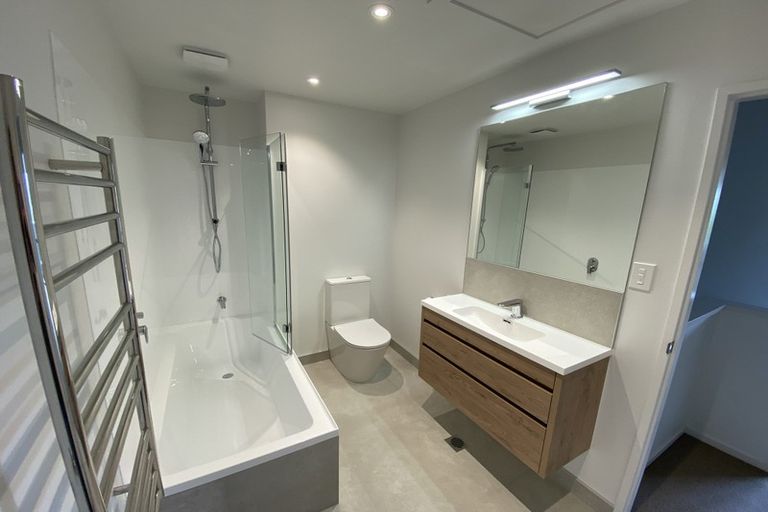 Photo of property in Cook Street Flats, 12a/88 Cook Street, Auckland Central, Auckland, 1010