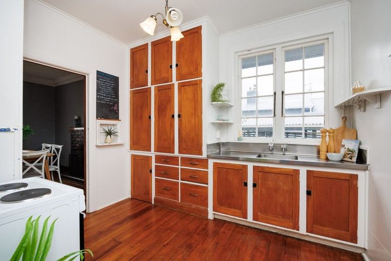 Photo of property in 8 Aorangi Street, Feilding, 4702