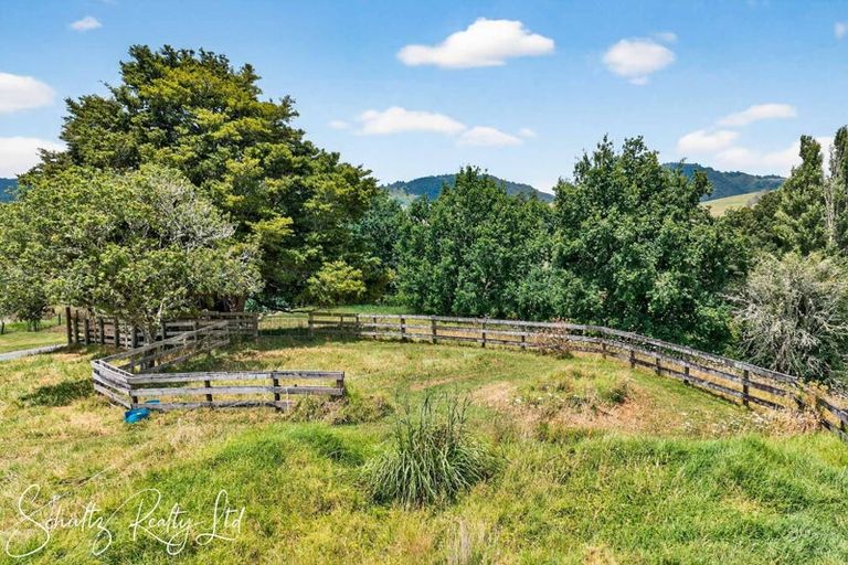 Photo of property in 218 State Highway 12, Brynderwyn, Maungaturoto, 0587