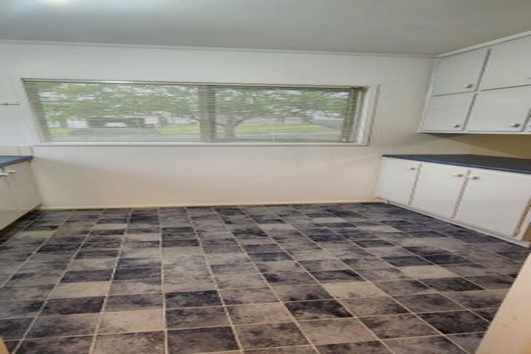 Photo of property in 1/190 Coronation Road, Hillcrest, Auckland, 0627