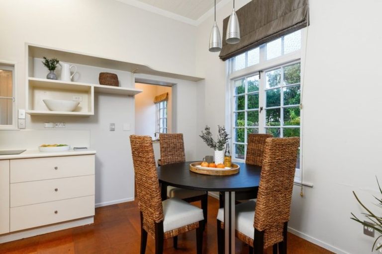 Photo of property in 256 Lake Road, Hauraki, Auckland, 0622