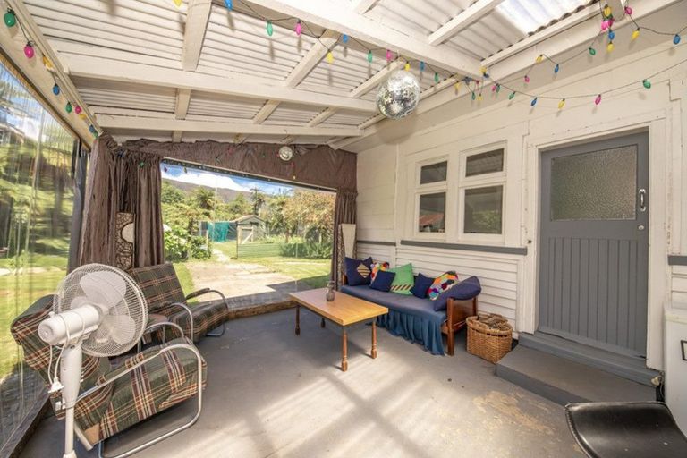 Photo of property in 14 Mcgill Street, Waimangaroa, Westport, 7891