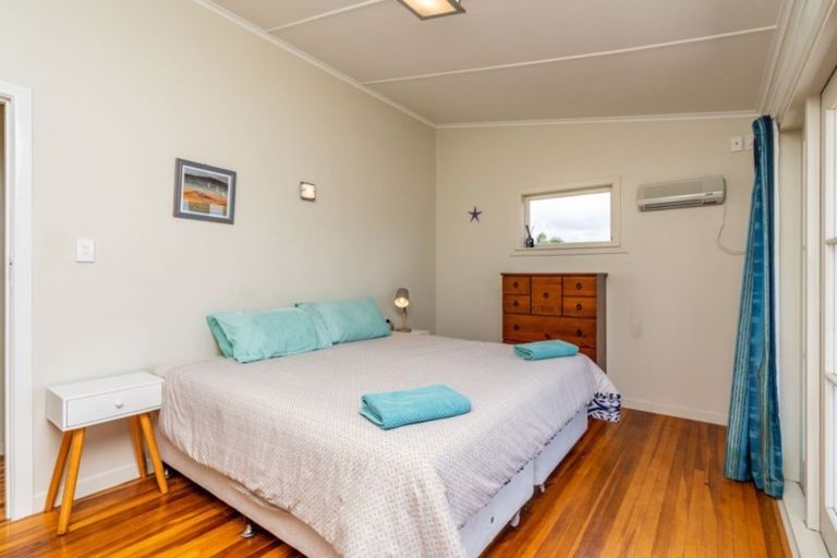 Photo of property in 30 Albany Road, One Tree Point, 0118