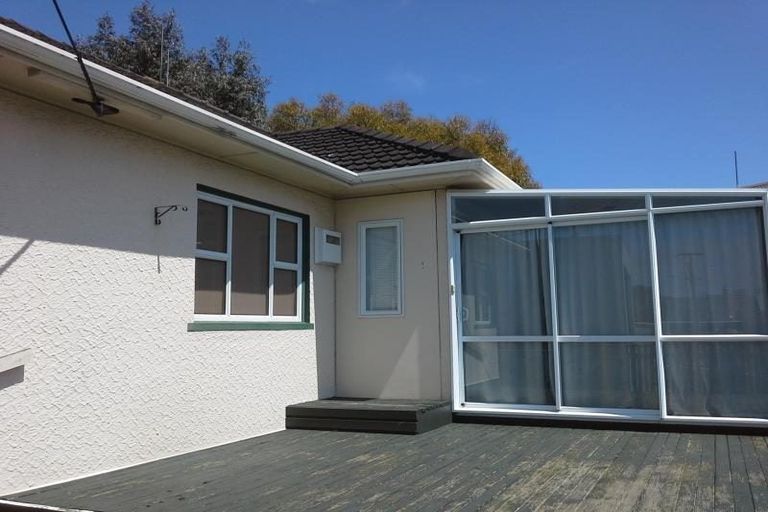 Photo of property in 33 Breakwater Road, Moturoa, New Plymouth, 4310
