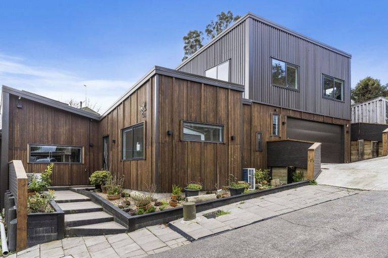 Photo of property in 25b Deverell Place, Northcross, Auckland, 0632