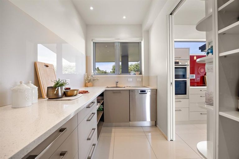 Photo of property in 55 Pinetone Road, Kumeu, 0892