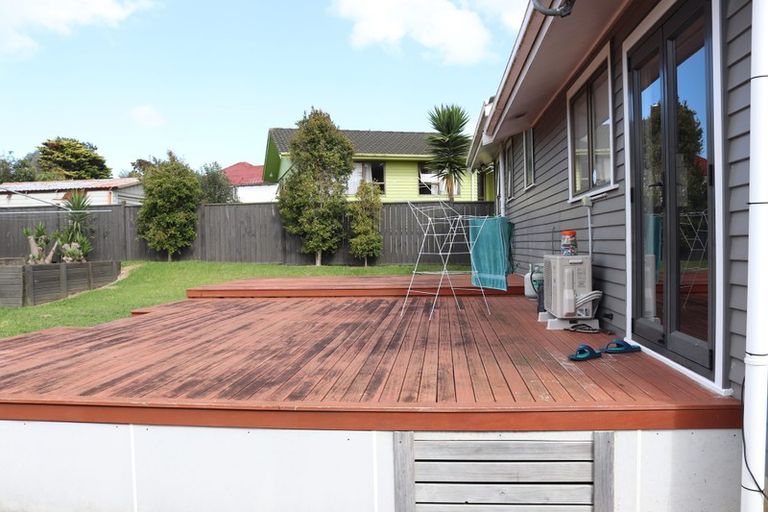 Photo of property in 34 Dissmeyer Drive, Clover Park, Auckland, 2019