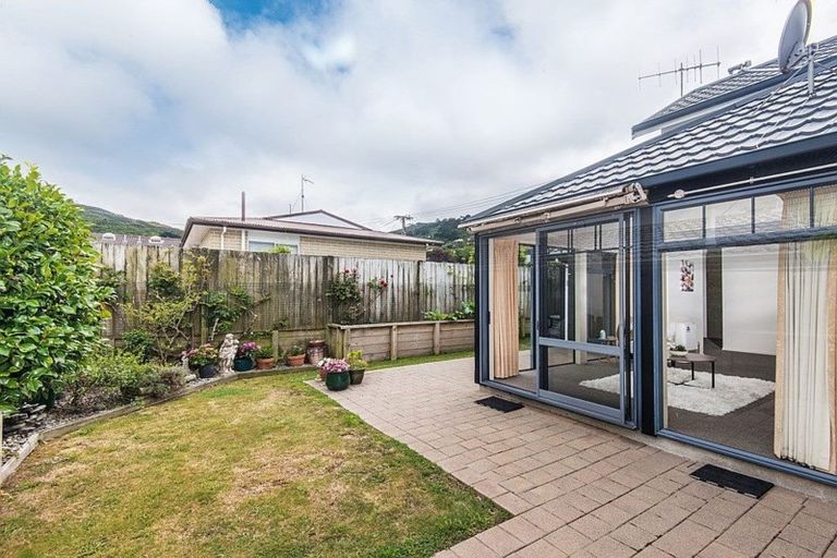 Photo of property in 2 Samuel Parnell Road, Karori, Wellington, 6012