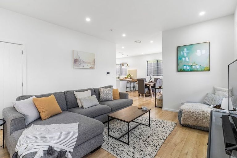 Photo of property in 29a Patons Road, Howick, Auckland, 2014