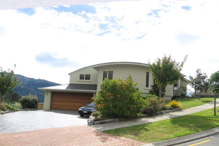 Photo of property in 19 Sylvan Way, Silverstream, Upper Hutt, 5019