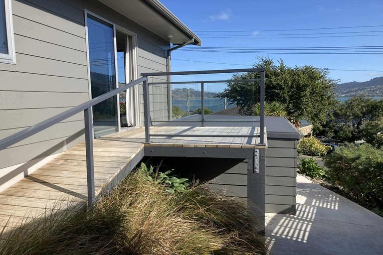 Photo of property in 2 Kellas Street, Macandrew Bay, Dunedin, 9014