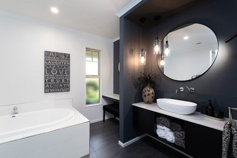 Photo of property in 2 Aratia Way, Richmond, 7020