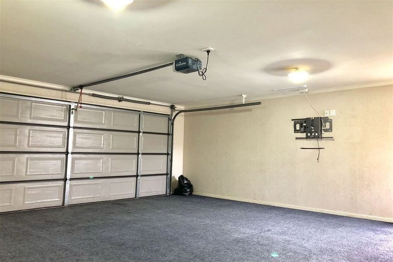 Photo of property in 9 Breon Place, Flat Bush, Auckland, 2016