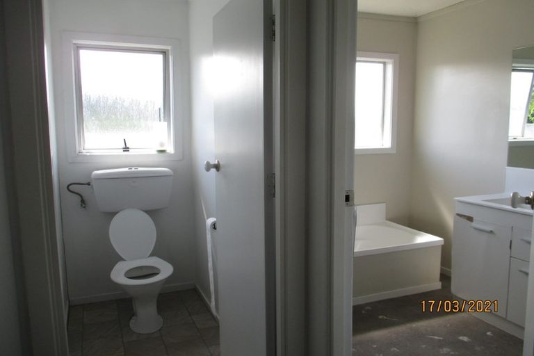 Photo of property in 236 Triangle Road, Massey, Auckland, 0614