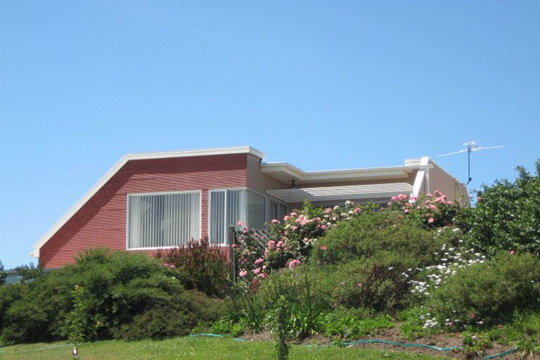 Photo of property in 2/85 Ravensdale Rise, Westmorland, Christchurch, 8025