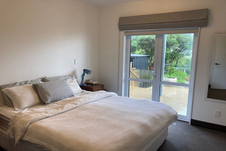 Photo of property in 15 Mills Road, Brooklyn, Wellington, 6021