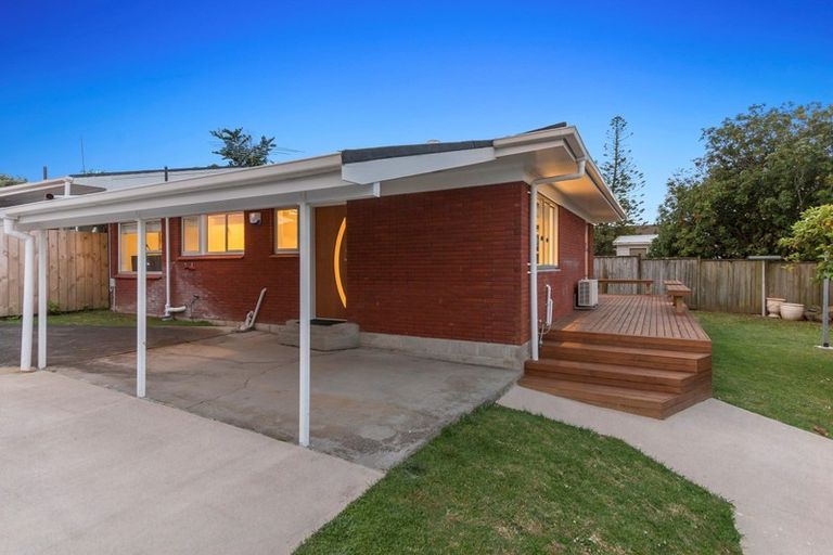 Photo of property in 2/162 Pigeon Mountain Road, Half Moon Bay, Auckland, 2012