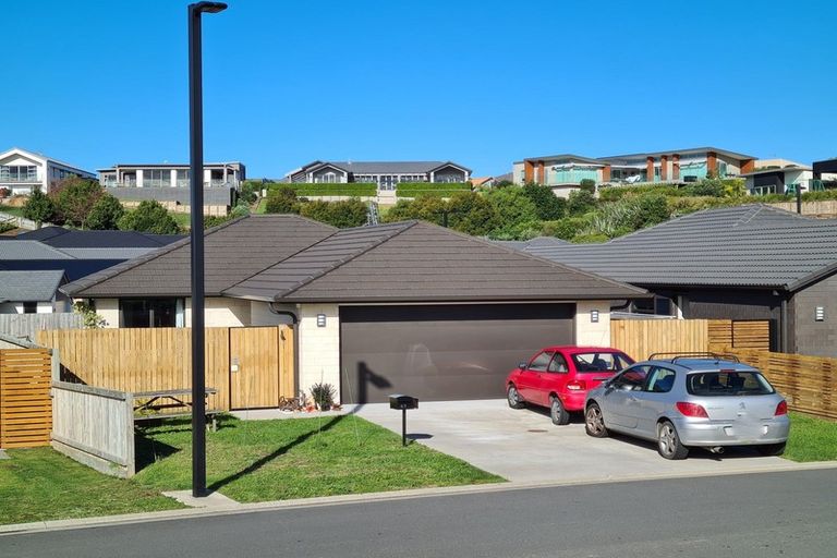Photo of property in 61 Bert Wall Drive, Omokoroa, 3114