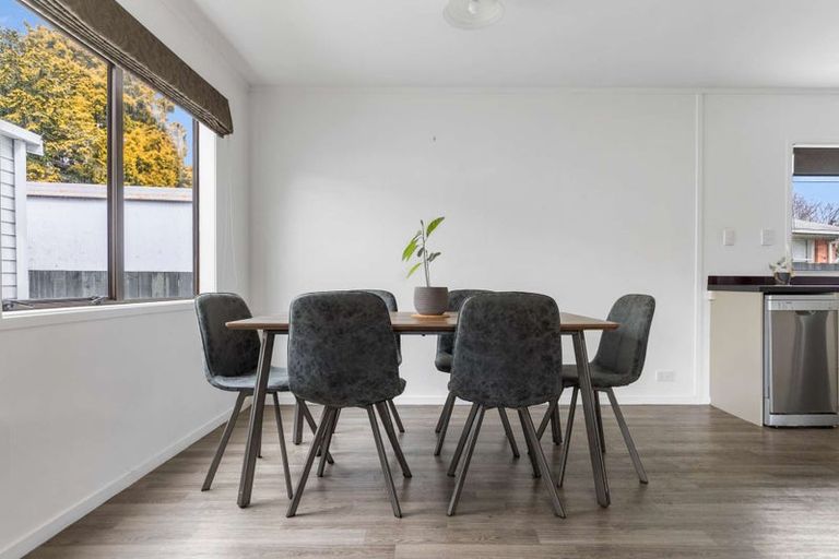 Photo of property in 4a Saint Lukes Place, Bader, Hamilton, 3206