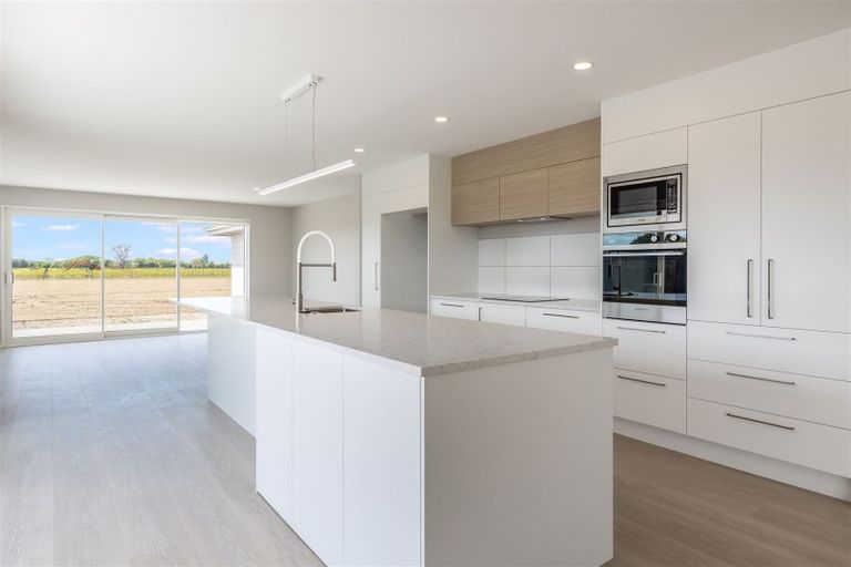 Photo of property in 14 Whitehall Drive, Springlands, Blenheim, 7201