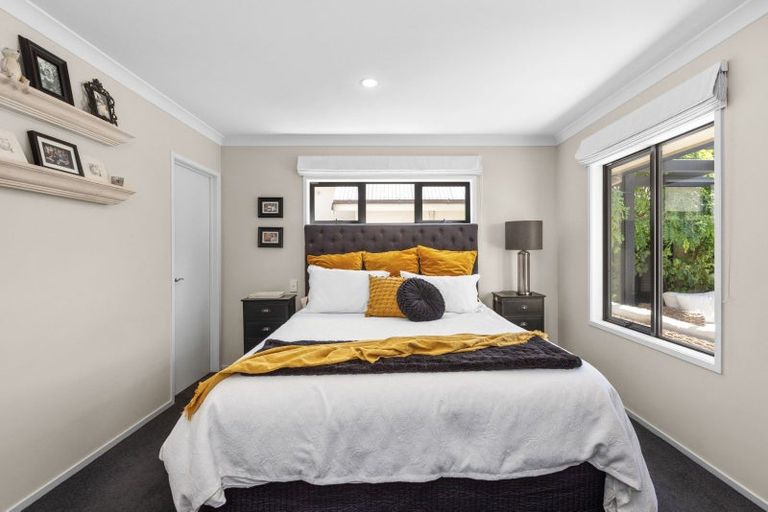 Photo of property in 2/11 Te Aute Road, Havelock North, 4130