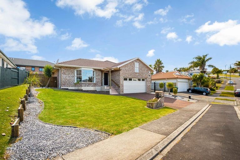 Photo of property in 29 Hercules Drive, Henderson, Auckland, 0612