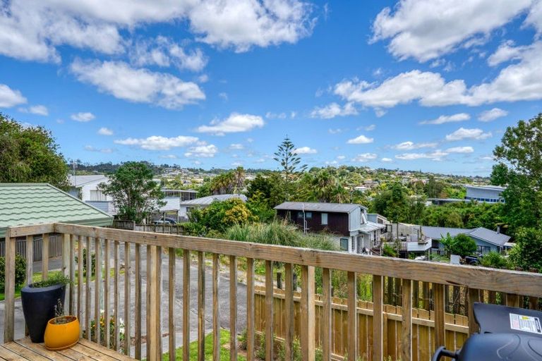 Photo of property in 12a Delshaw Avenue, Stanmore Bay, Whangaparaoa, 0932