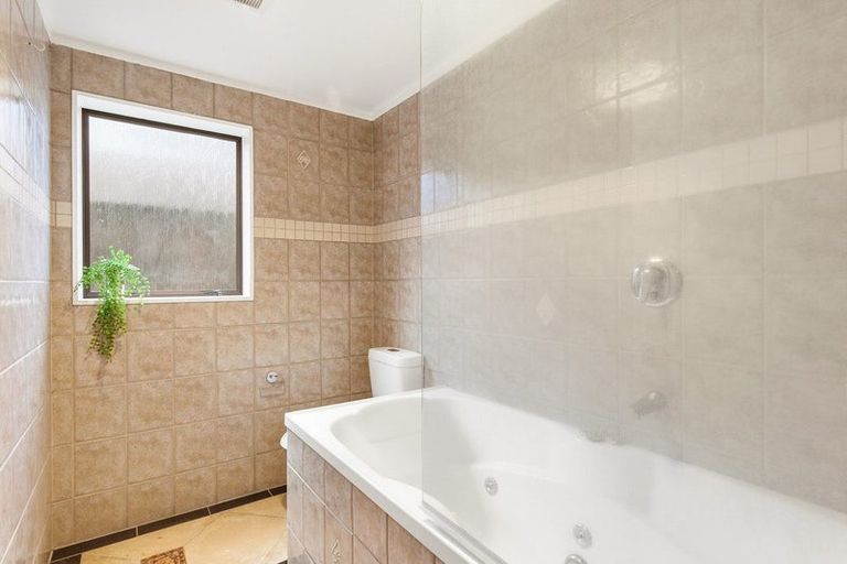 Photo of property in 12a Shastri Terrace, Khandallah, Wellington, 6035