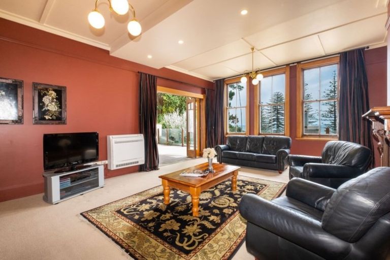 Photo of property in 5 Seaview Terrace, Bluff Hill, Napier, 4110