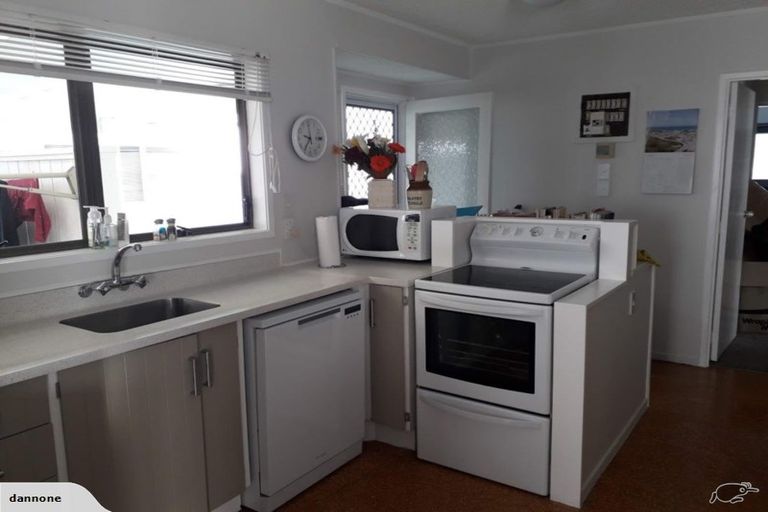 Photo of property in 16 Andes Avenue, Mangere Bridge, Auckland, 2022
