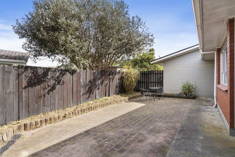 Photo of property in 5a Mckenzie Road, Mangere Bridge, Auckland, 2022
