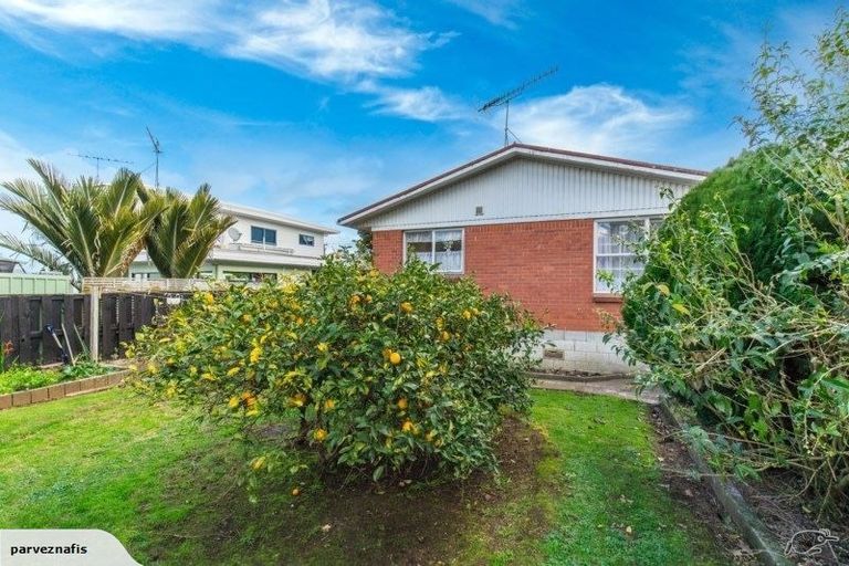 Photo of property in 2/93 Coronation Road, Mangere Bridge, Auckland, 2022