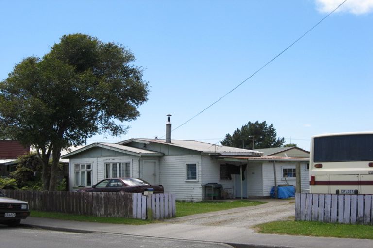 Photo of property in 1 Derby Street, Westport, 7825