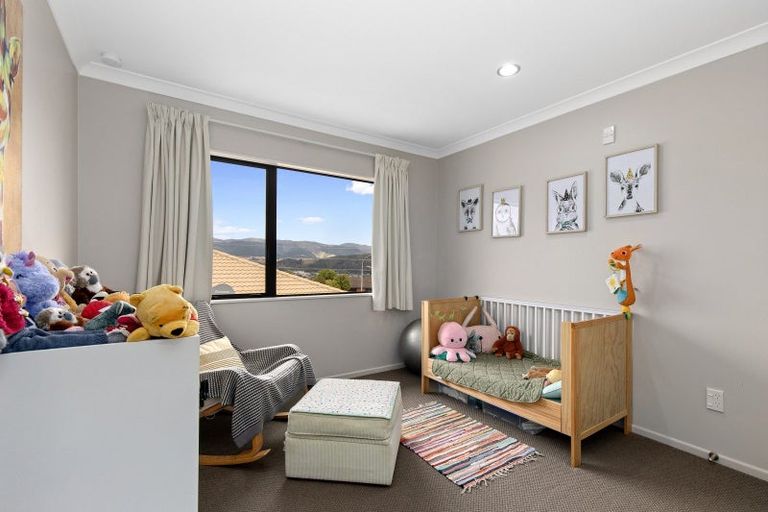 Photo of property in 73 Percy Kinsman Crescent, Riverstone Terraces, Upper Hutt, 5018